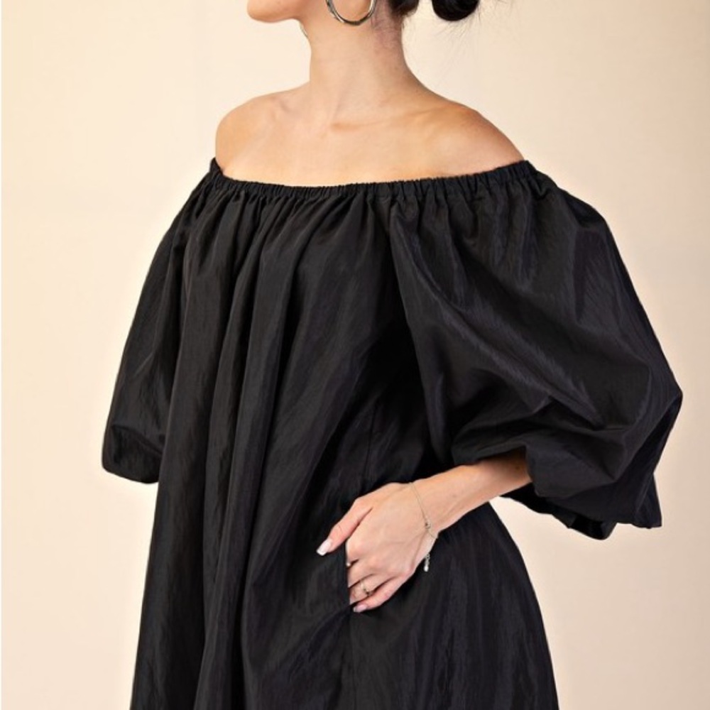 🖤JUST ARRIVED🖤 Elegant Off-Shoulder Dress - Picture 3 of 6